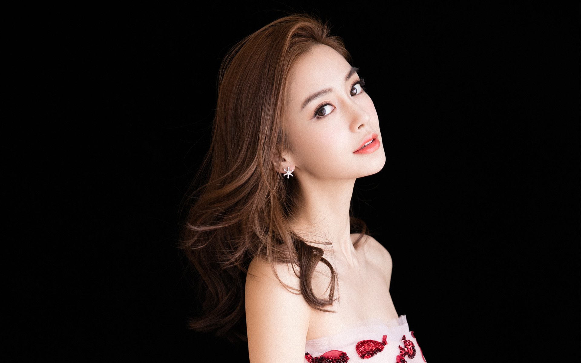 九游娱乐网站-_绿军加时逆袭，塔图姆斩获35分_，5年1.95亿!塔图姆与绿军提前续约